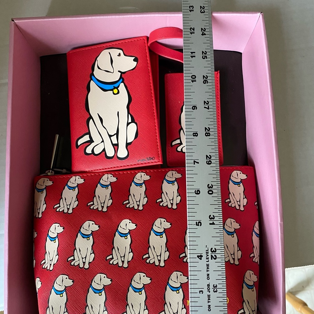 Marc Tetro Golden Retriever Travel Set Makeup Bag, Passport Holder, Luggage Tag - Picture 6 of 7